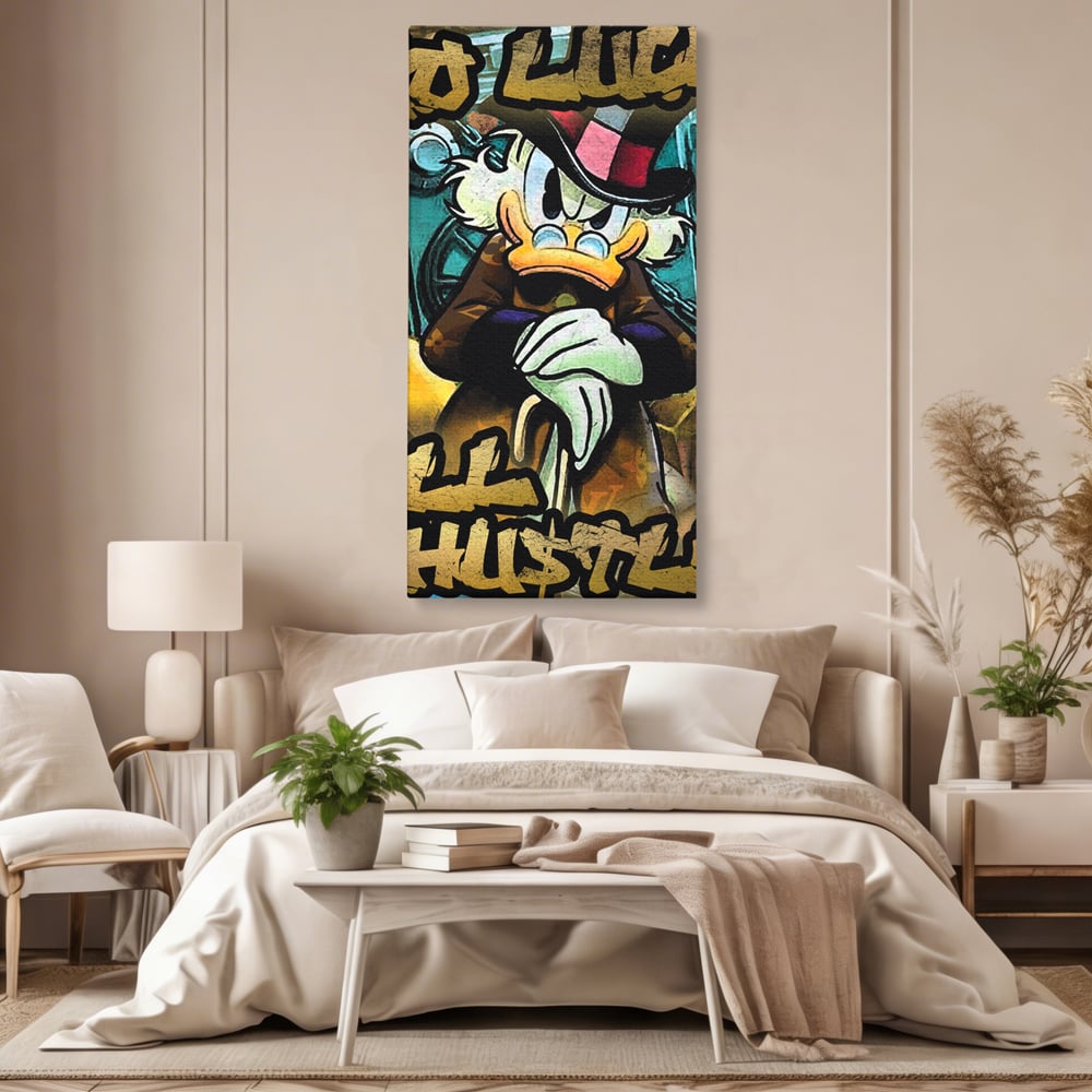 Tablou canvas cu tablou canvas cu scrooge mcduck, fara rama, pe sasiu de lemn, pe perete intr-un dormitor
